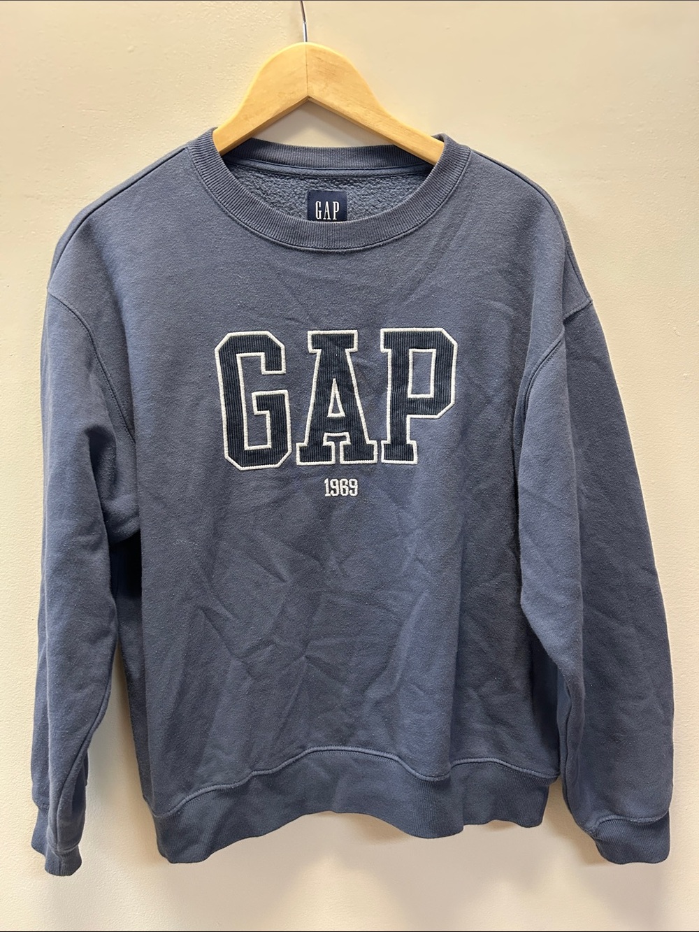 GAP Men's Navy Blue Corduroy Logo Crewneck Sweatshirt